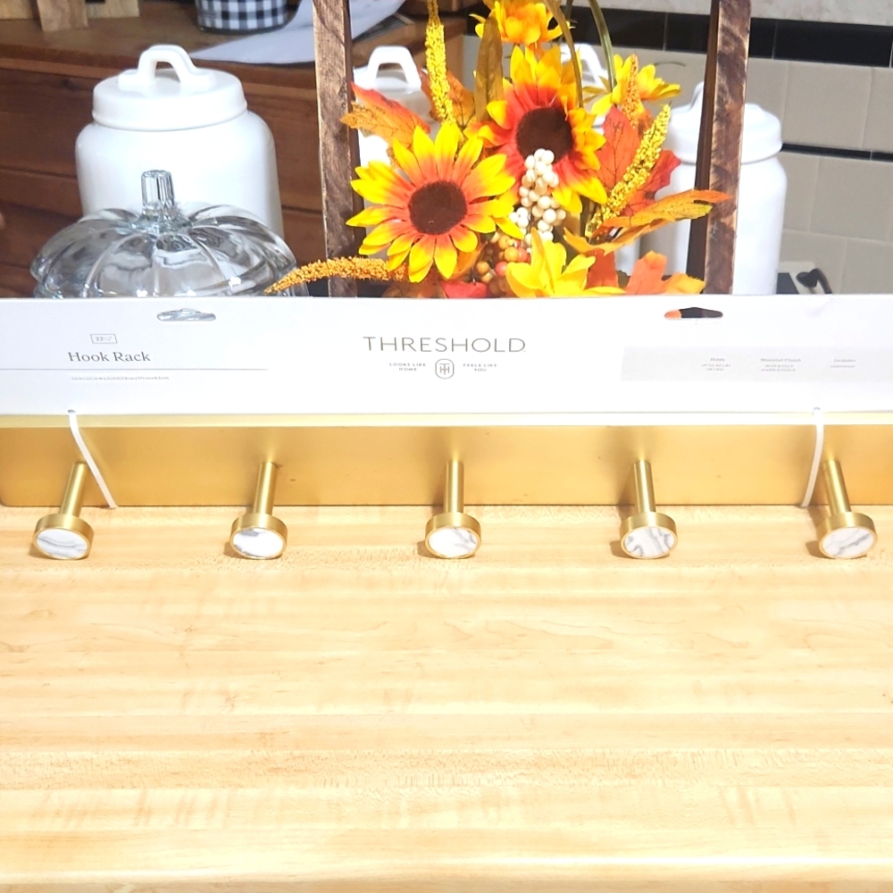 THRESHOLD HOOK RACK - Picture 9 of 9
